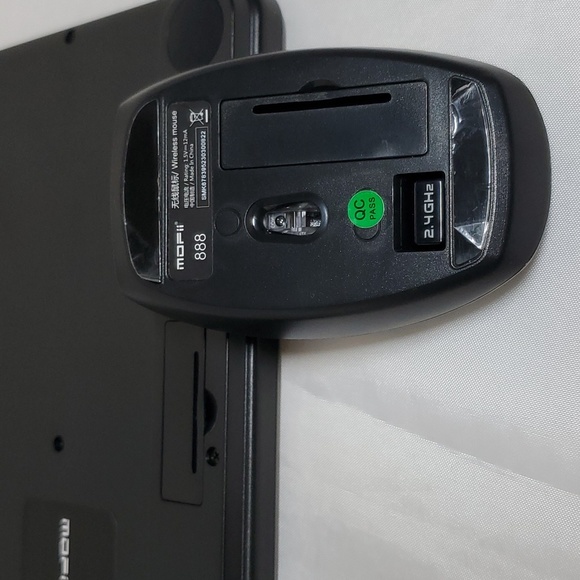 FOPETT 2.4GHz Wireless Keyboard and Mouse Set with Phone Holder - Compac… - Picture 14 of 16